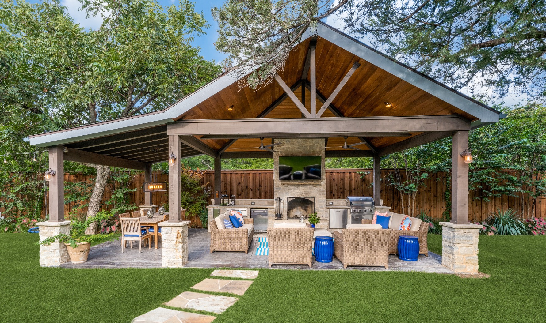 NE Dallas Porch Builders